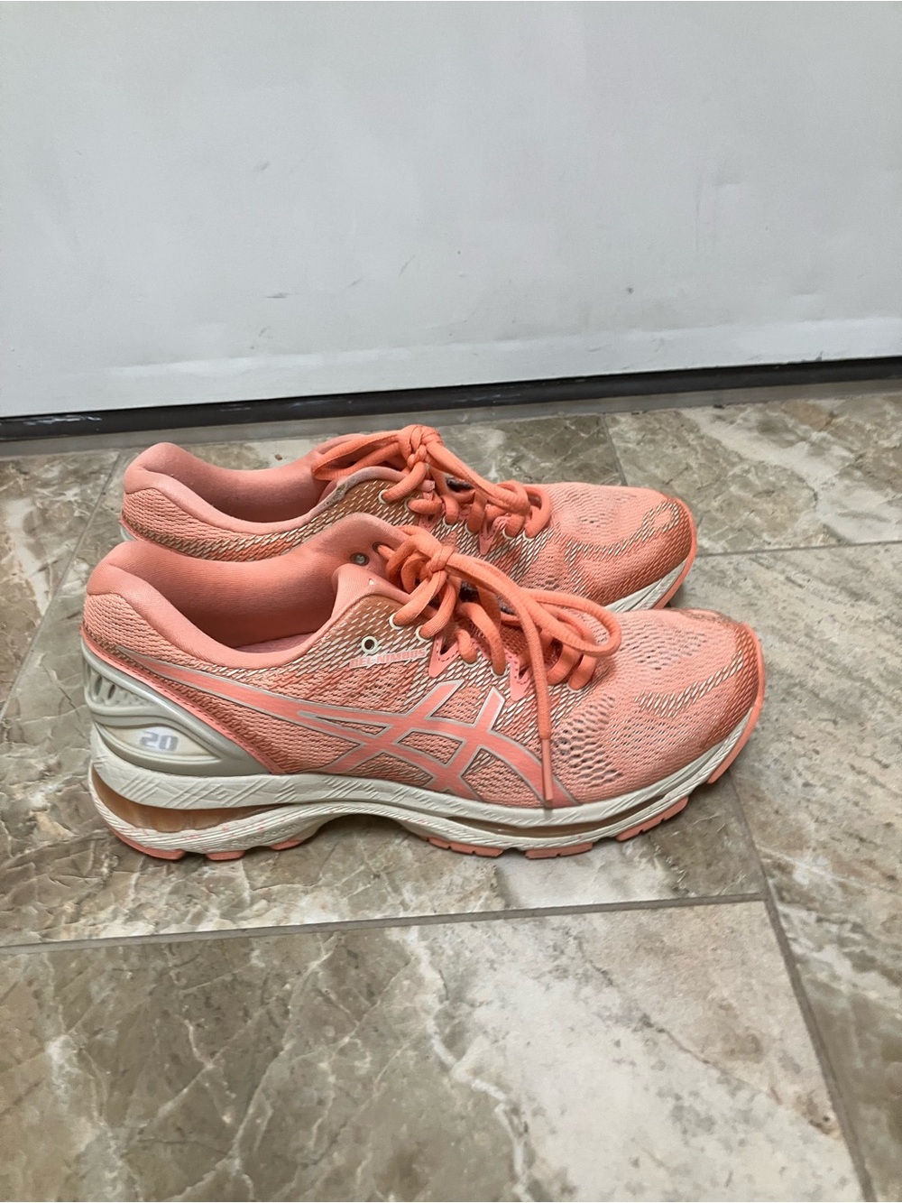 Asics Running Shoes Gel- Nimbus 20 Sakura pack Size 6.5 US
